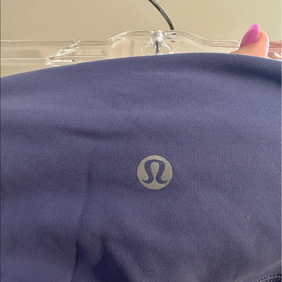 Winder under blue leggings - Picture 3 of 4